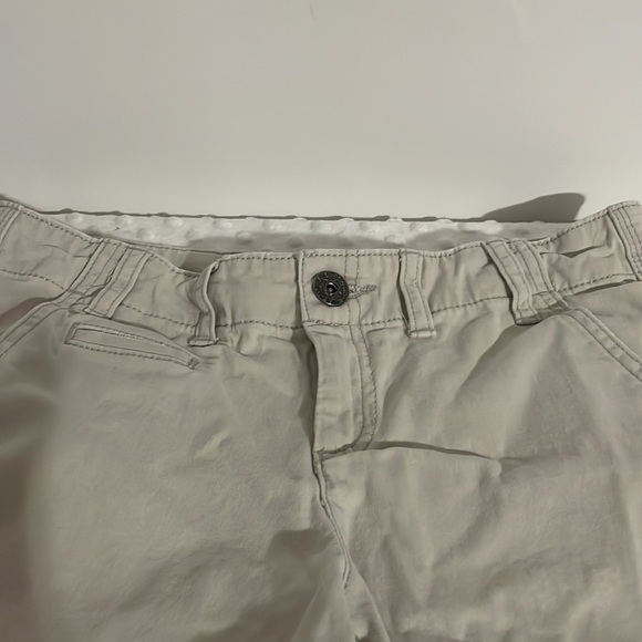 ELLE - womens shorts! - Picture 2 of 2